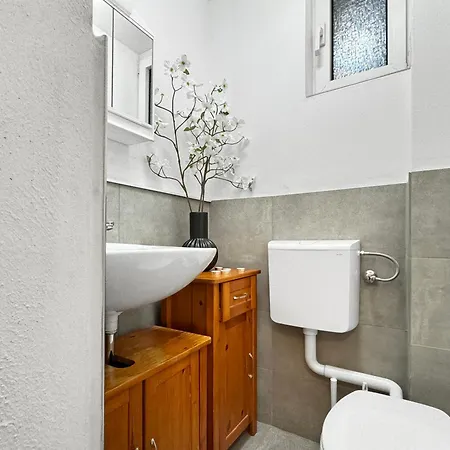 2 Im Zentrum Von Apartment